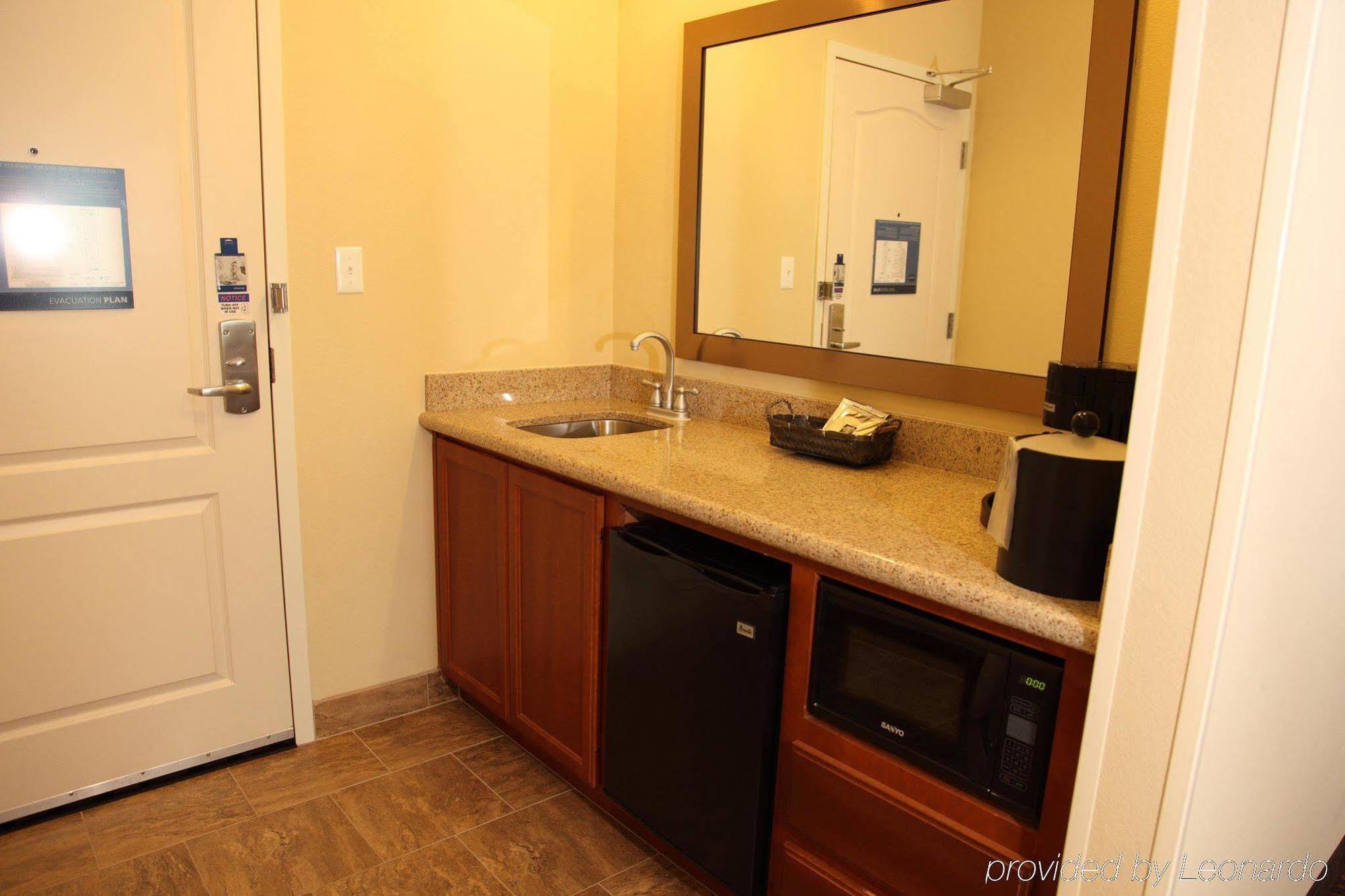 Hampton Inn & Suites Bastrop Habitación foto