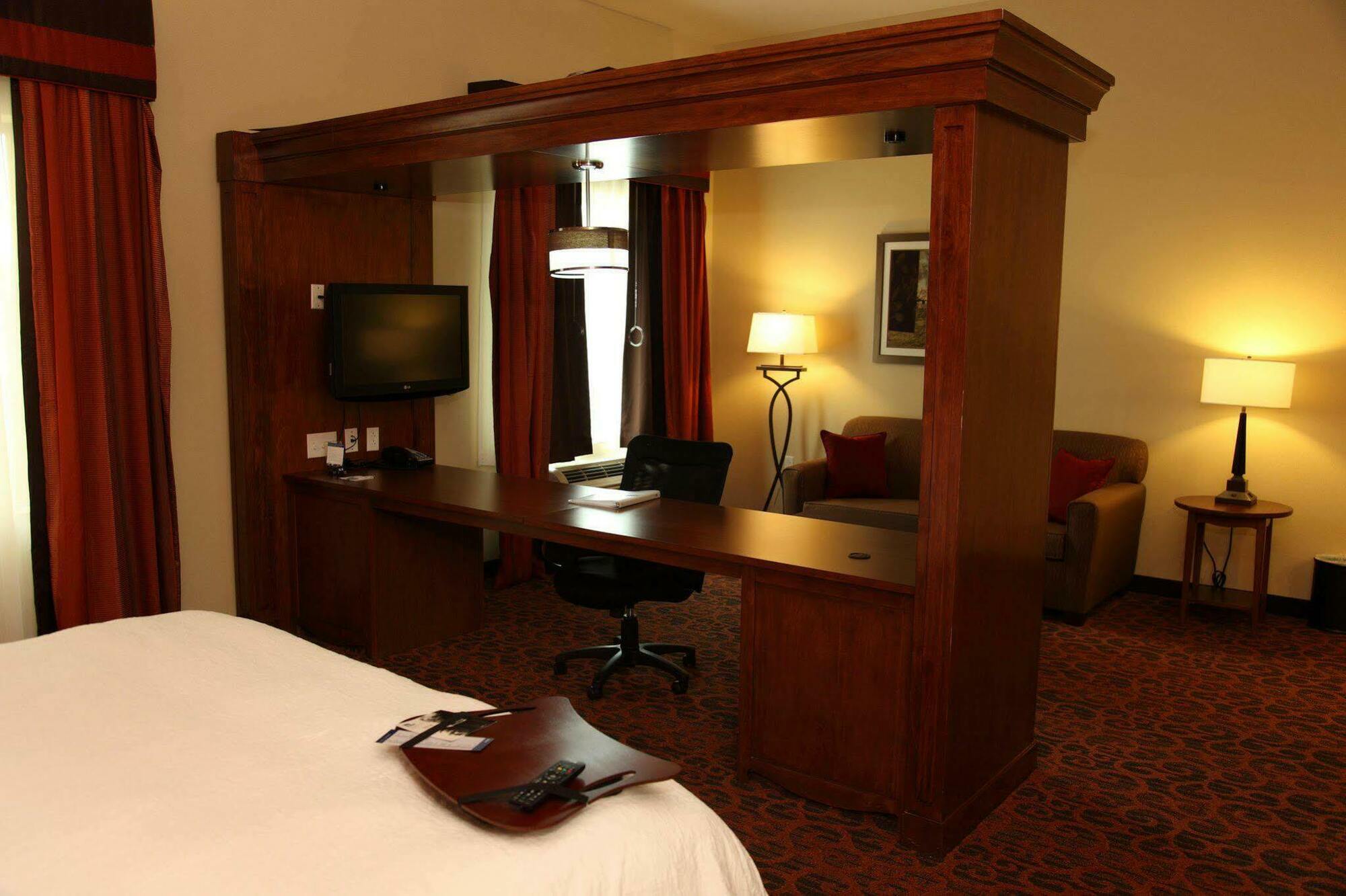 Hampton Inn & Suites Bastrop Habitación foto